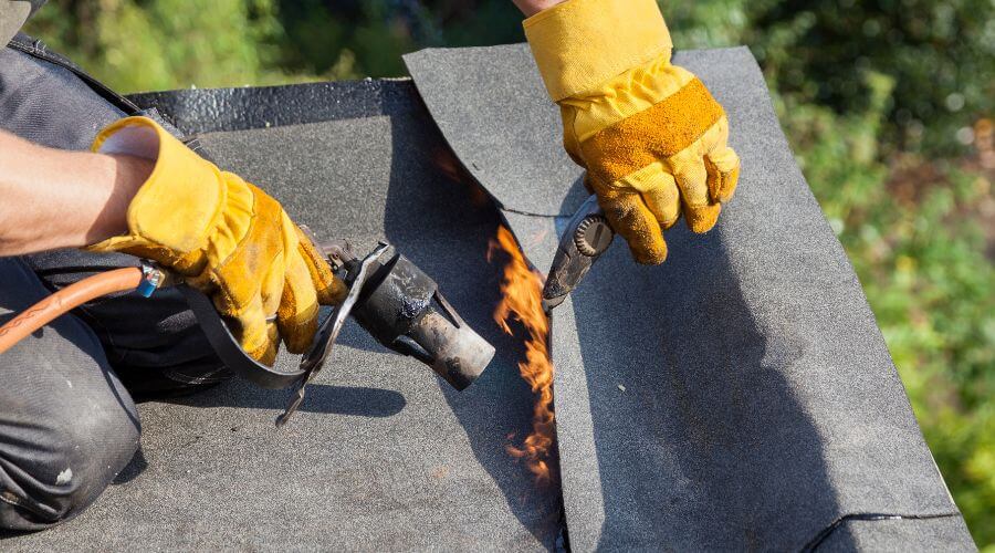 Expert Emergency Roof Repairs services in Michigantown, IN